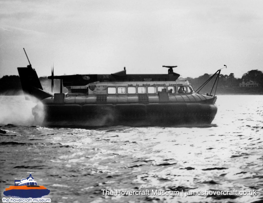 SRN6 with BHC colours -  (credit: The Hovercraft Museum Trust).